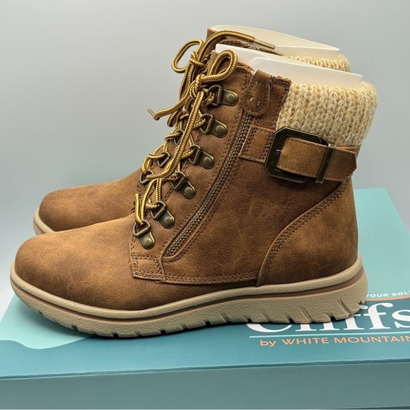 Cliffs Tan Cozy Combat Boots | Size 7 - Picture 5 of 11